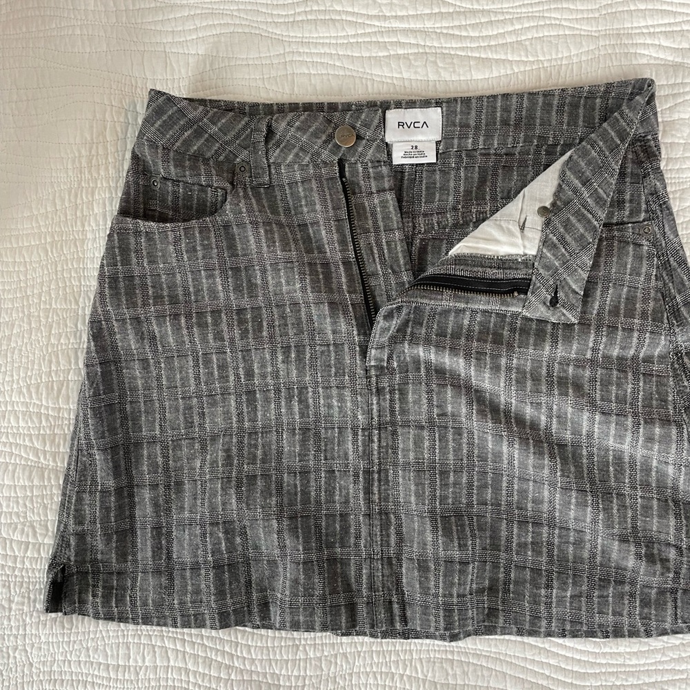 Rvca grey skirt
